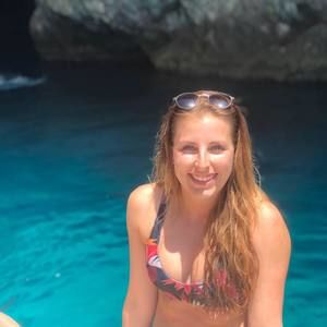 Meet your Posher, Catherine